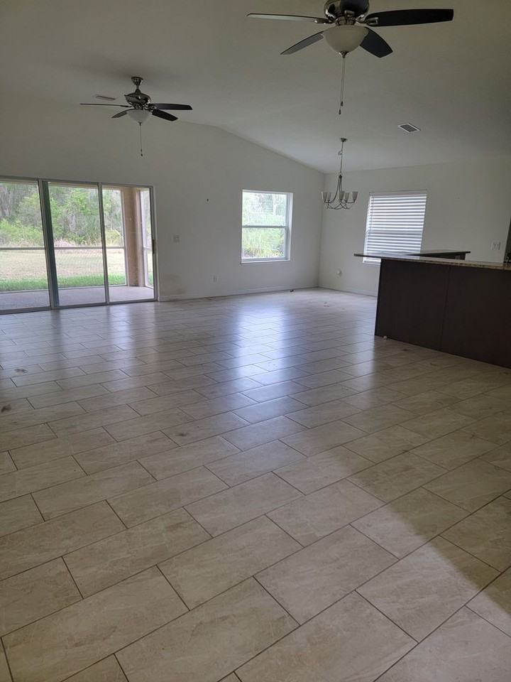 321 W Climbing Ivy Ct - Photo 2 of 17