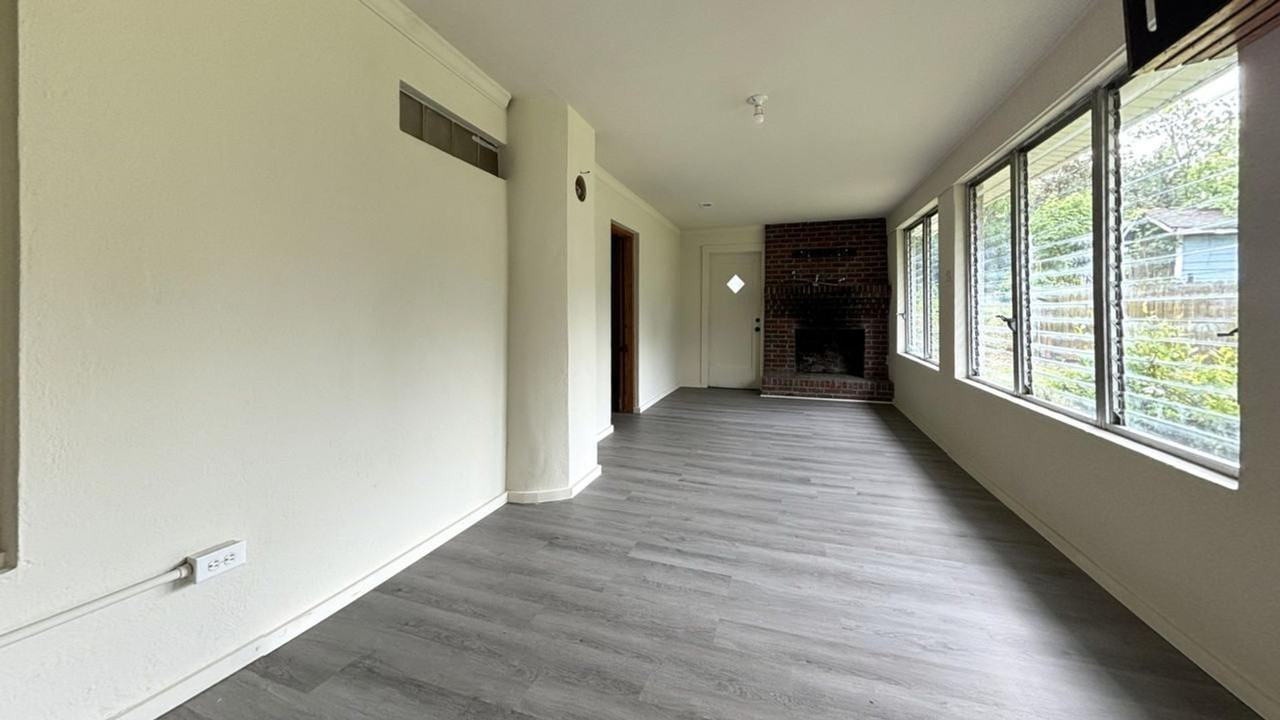 2161 Aberdeen Ave - Photo 5 of 11