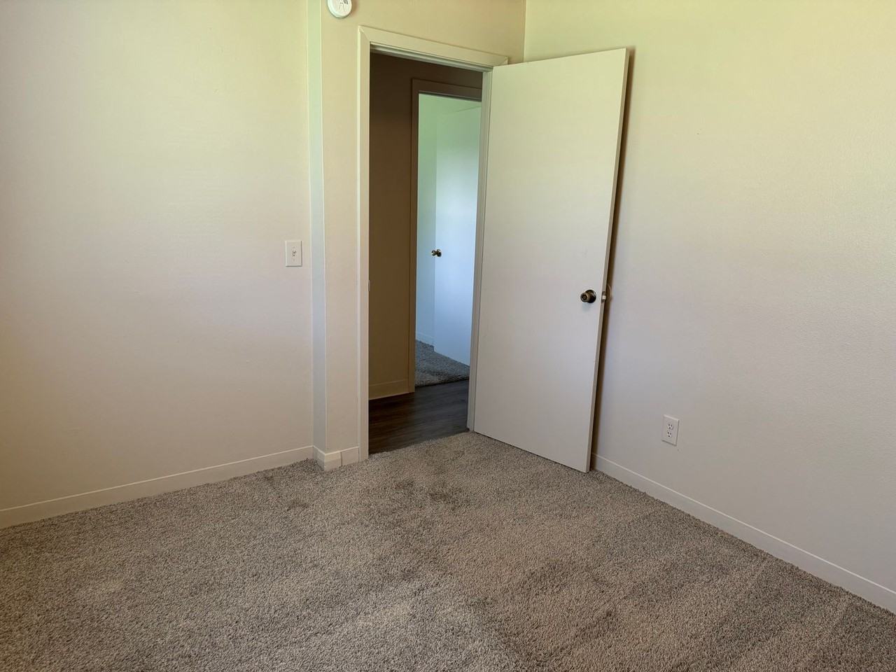 102 Nw K St Apt D - Photo 6 of 10