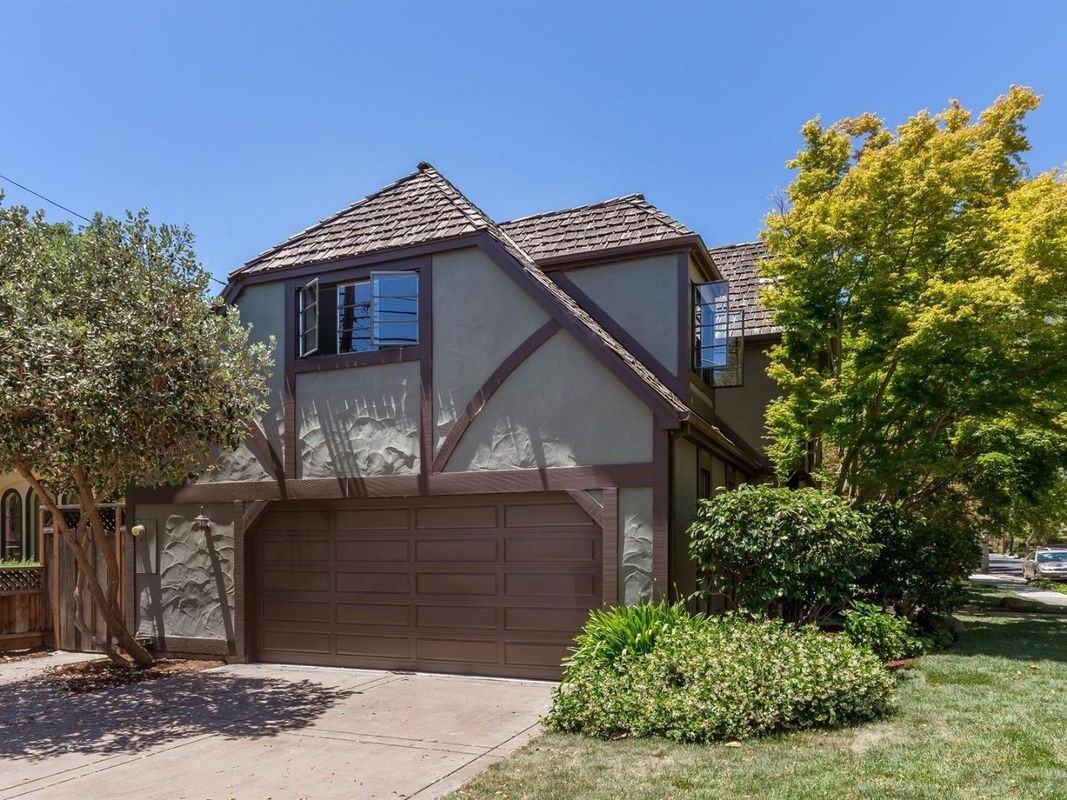 1084 Fife Ave - Photo 3 of 24