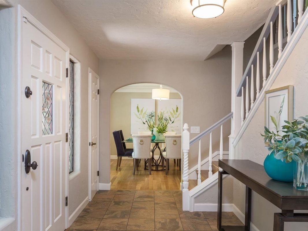 1084 Fife Ave - Photo 4 of 24