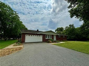 510 Zucksville Rd - Photo 3 of 14