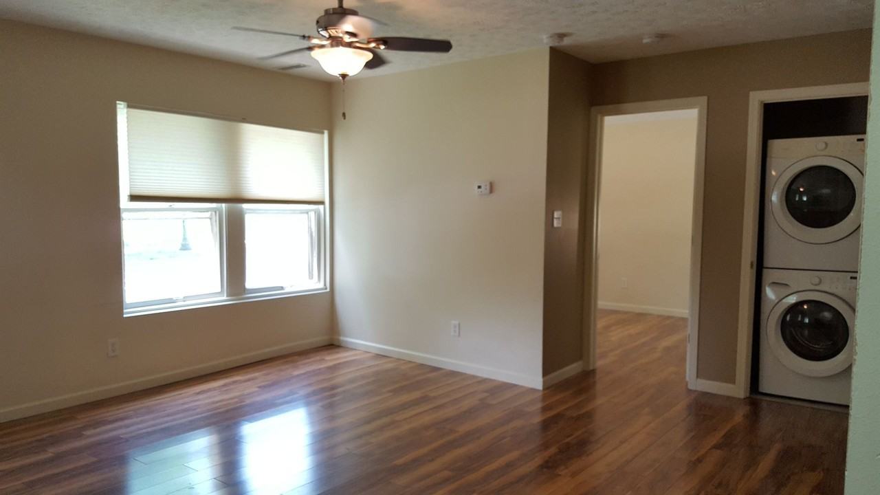 416 North Lincoln Street - Photo 2 of 48