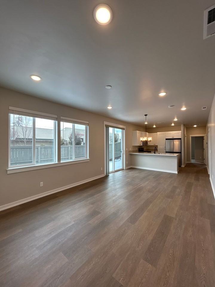 20656 Se Iron Horse Ln - Photo 2 of 18