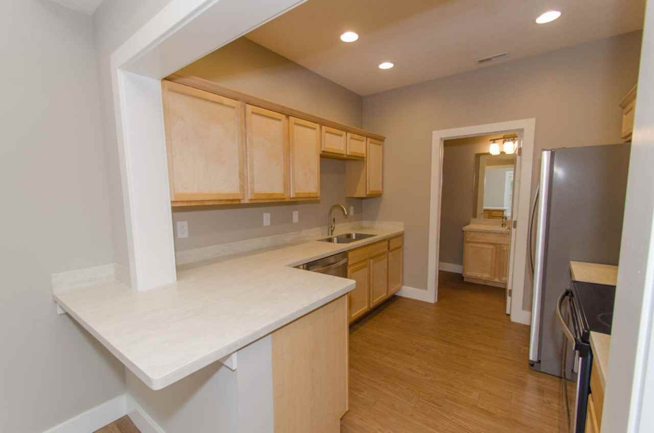 414 East 4th Street - Photo 4 of 31