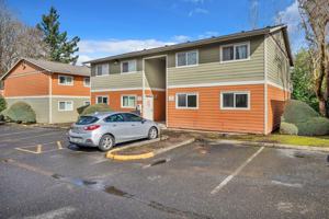 featured image of 6061 N Fessenden St