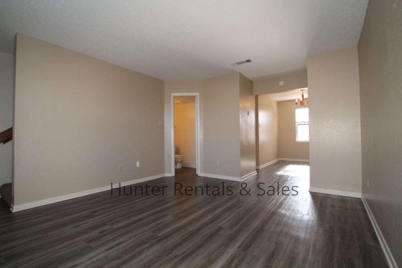 3802 Charolais Dr Apt B - Photo 2 of 20