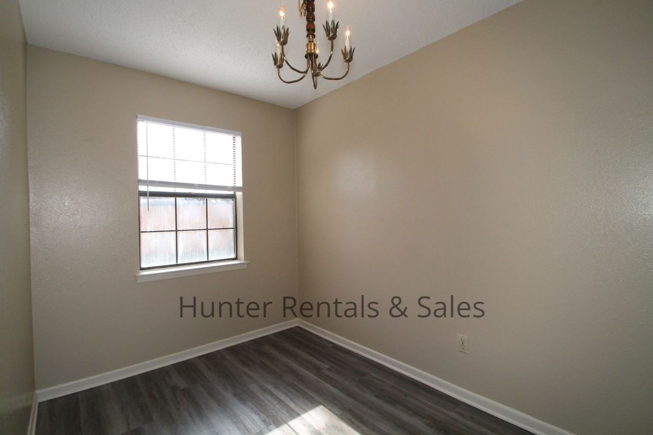 3802 Charolais Dr Apt B - Photo 6 of 20