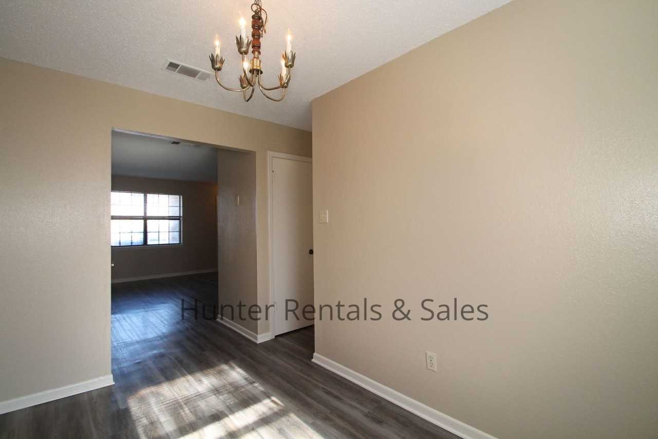 3802 Charolais Dr Apt B - Photo 7 of 20