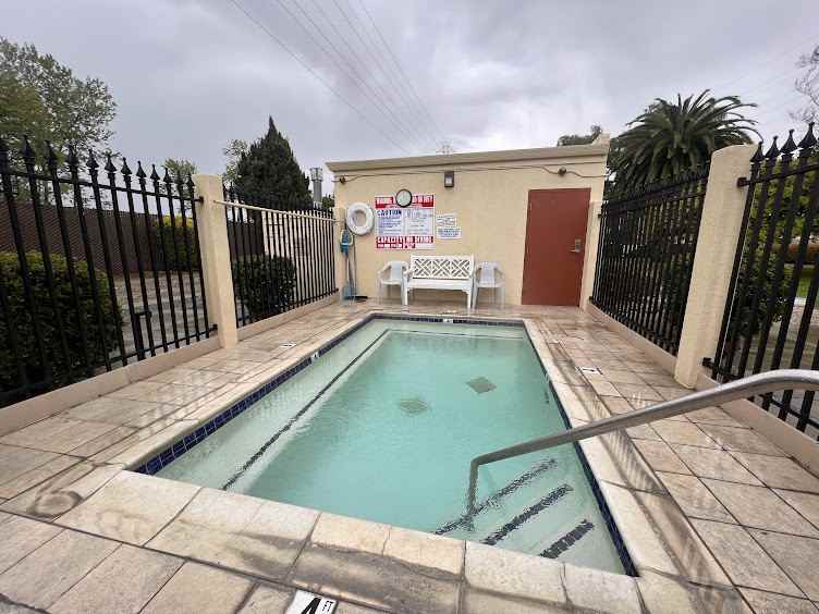 Santiago Villa - Photo 5 of 9