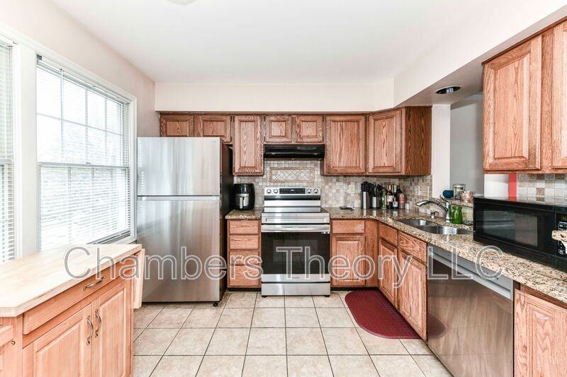 21929 Myrtlewood Sq - Photo 4 of 22
