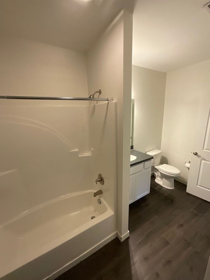 422 East 6th Street - Photo 2 of 50