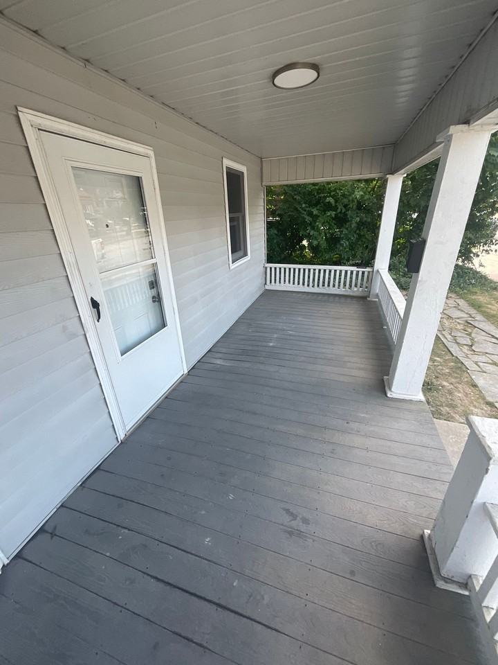 312 E 8th St - Photo 7 of 44