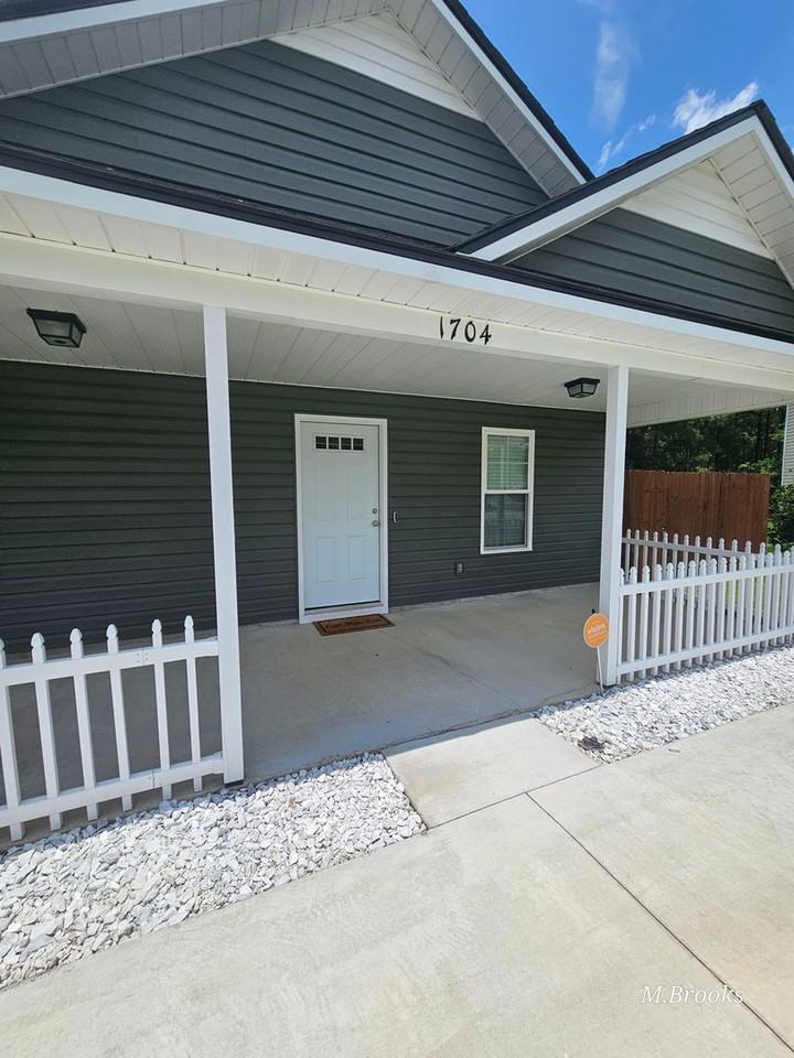 1704 Almond Tree Pl - Photo 2 of 33