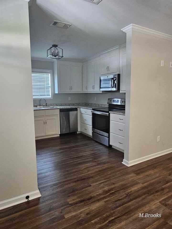 1704 Almond Tree Pl - Photo 4 of 33