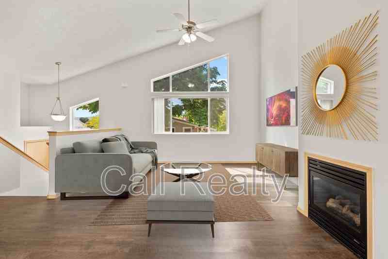 15307 E 4th Ave - Photo 3 of 17