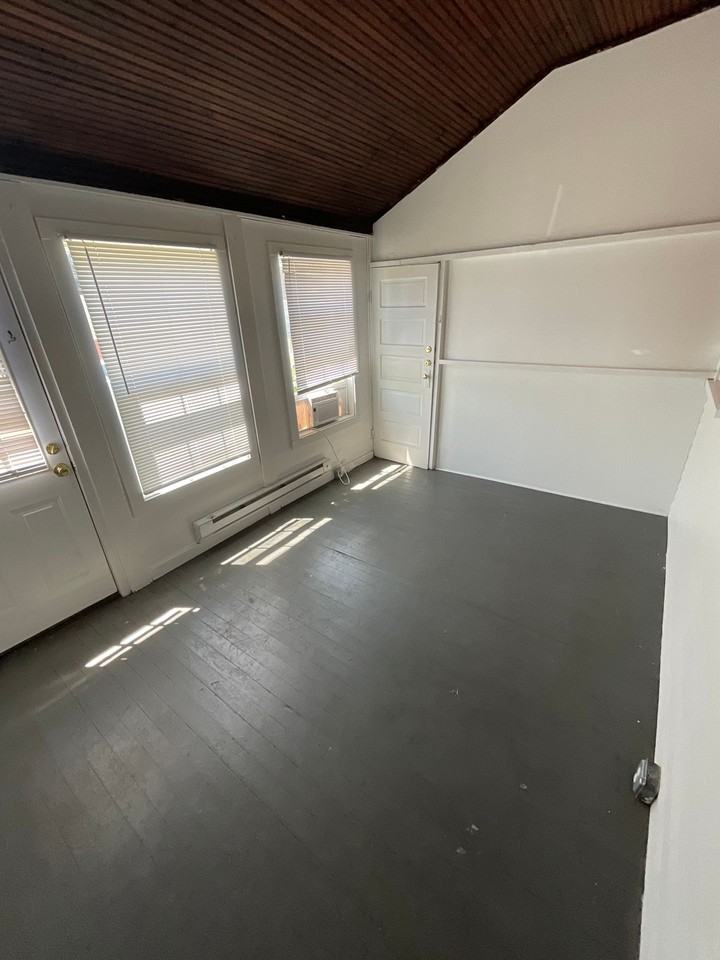 308 E 7th St - Photo 7 of 50