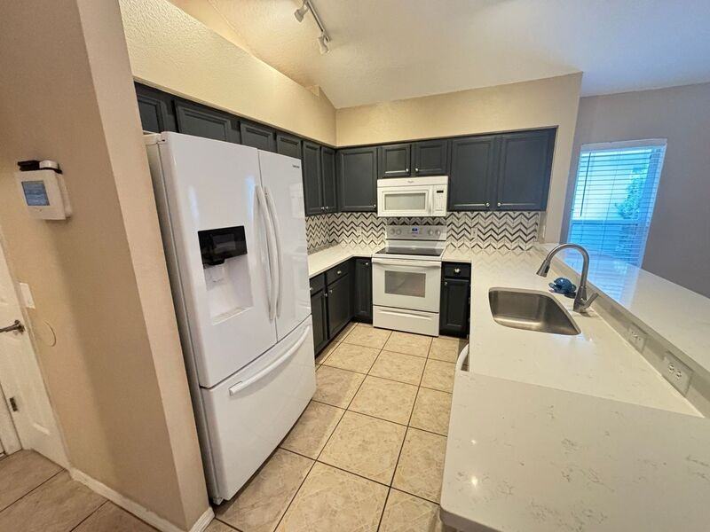 9046 Westbay Blvd - Photo 2 of 28