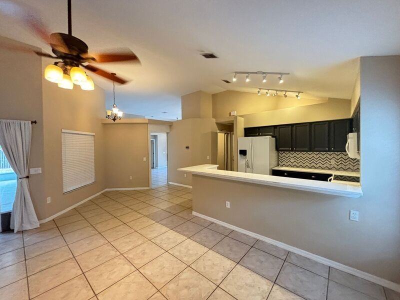 9046 Westbay Blvd - Photo 3 of 28