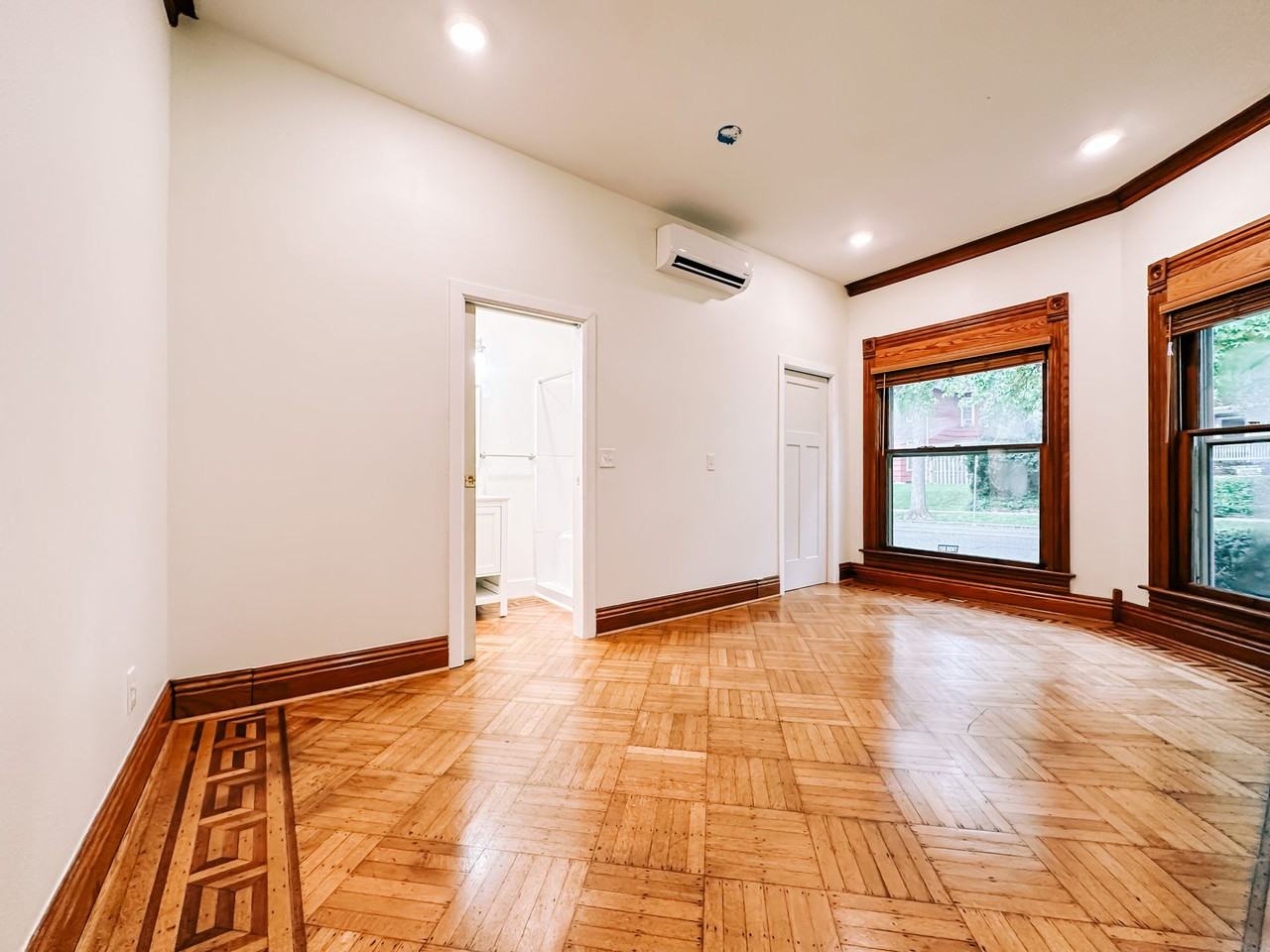 508 N Washington St - Photo 3 of 50