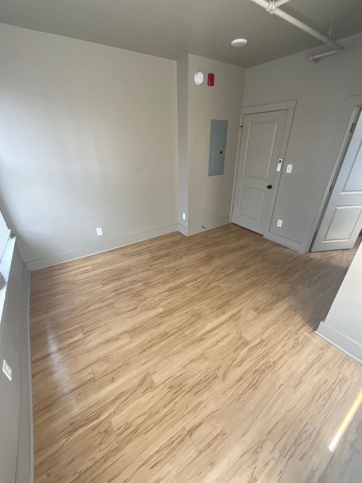 425 N. Walnut St - Photo 5 of 37