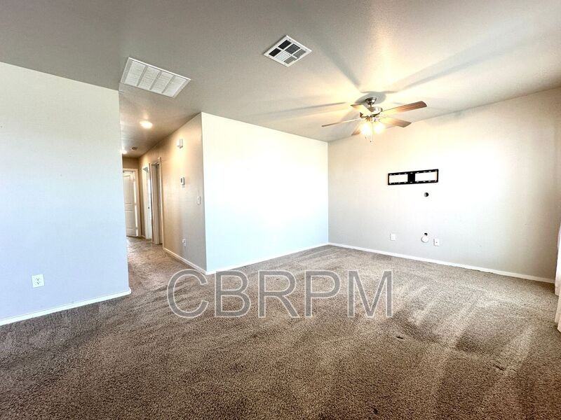 2604 Yukon Ave - Photo 3 of 13