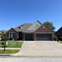 7305 E Indianola St - Photo 1 of 1
