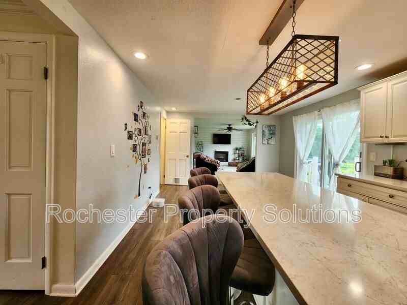 144 Judy Ann Dr - Photo 3 of 31