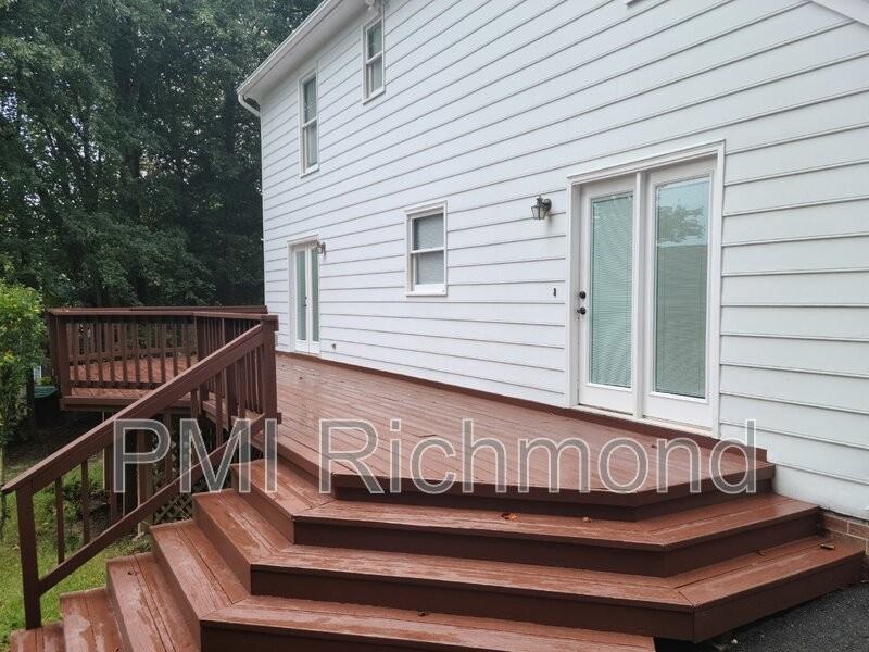 7172 Mill Valley Rd - Photo 2 of 12