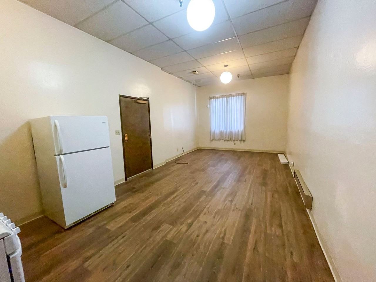 309 E [PRM: Andrew](23) - Photo 7 of 40