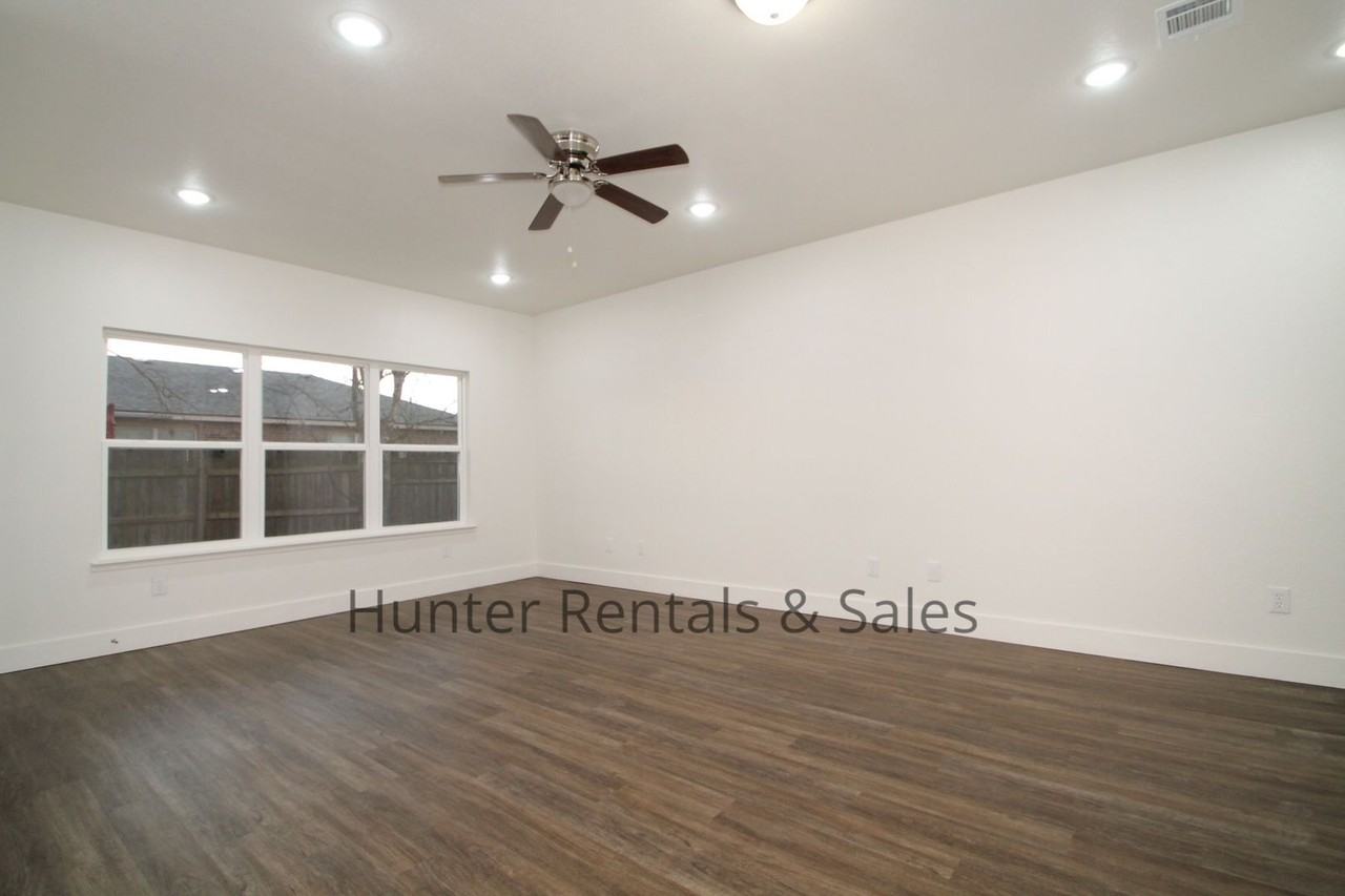 1936 Royal Loop - Photo 5 of 28