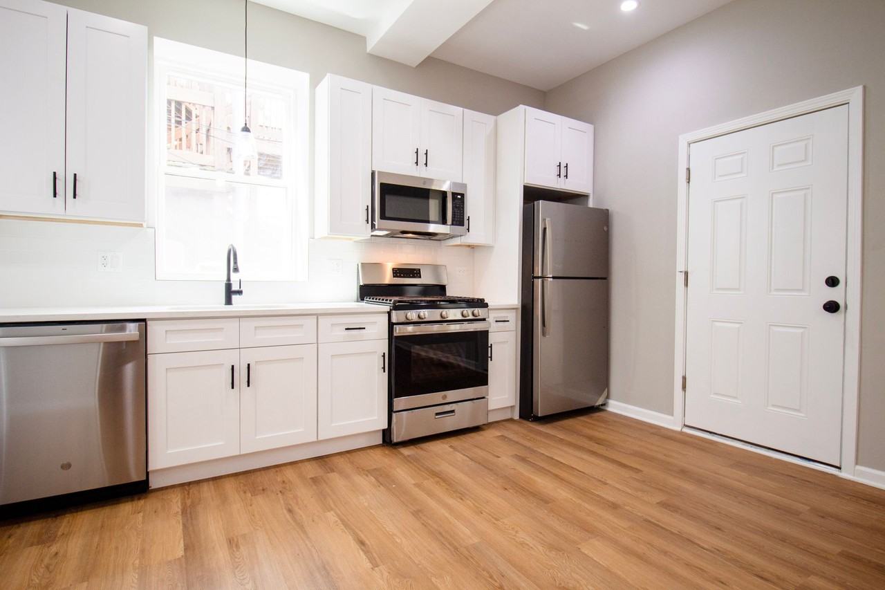838 S Miller St - Photo 2 of 42