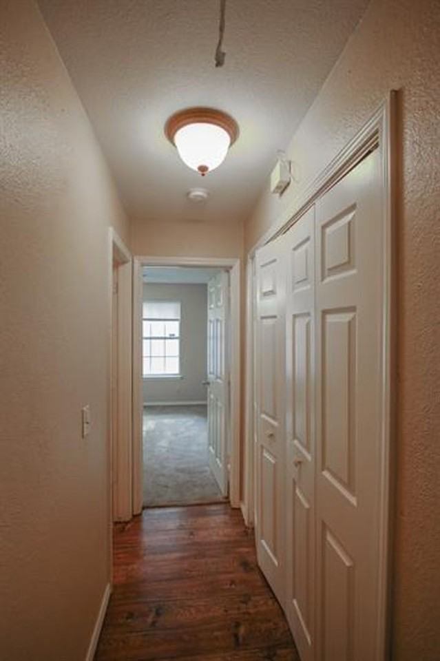 736 W Poplar St - Photo 7 of 12
