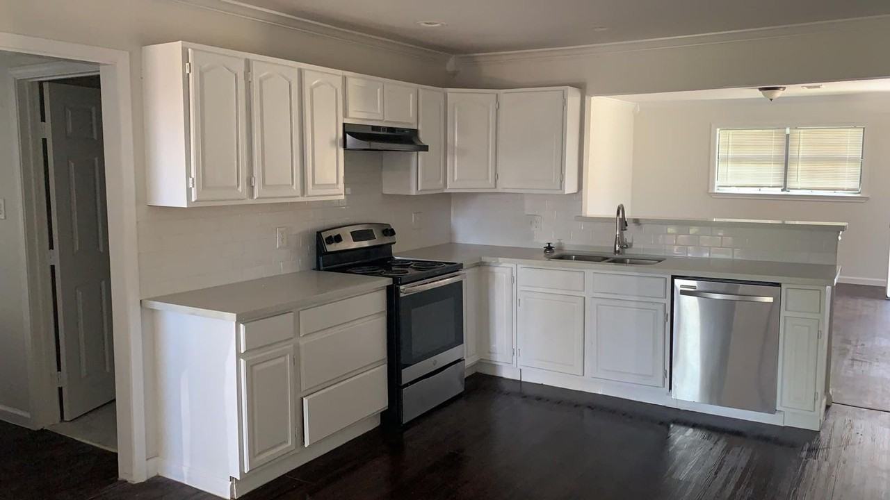 3131 Hickory Ave - Photo 2 of 13