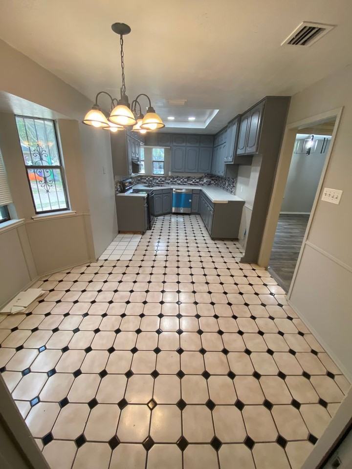 2213 Meadow Lake Dr - Photo 3 of 18