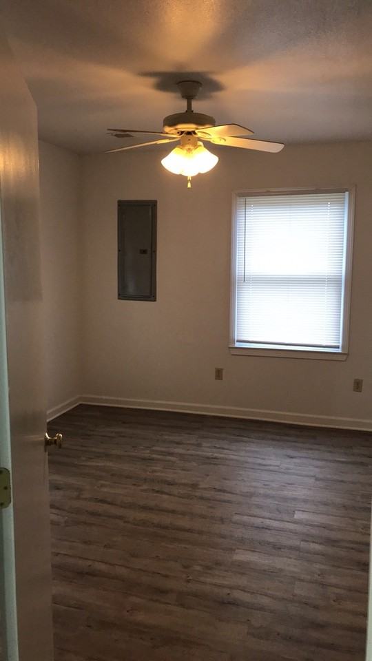 1603 Staples St - Photo 7 of 12