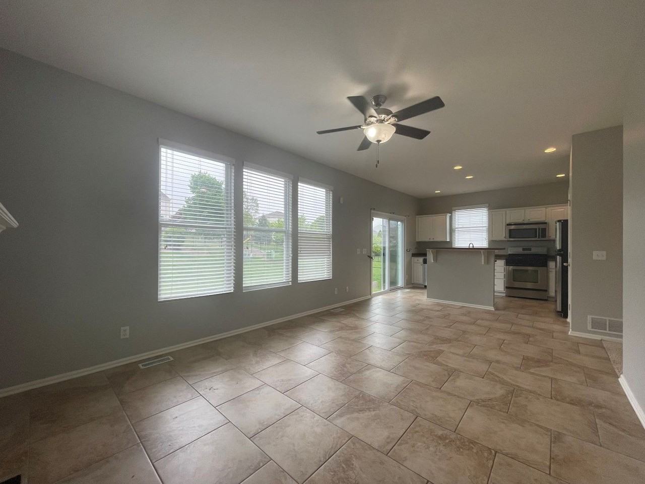 2309 Lakewood Dr - Photo 5 of 16