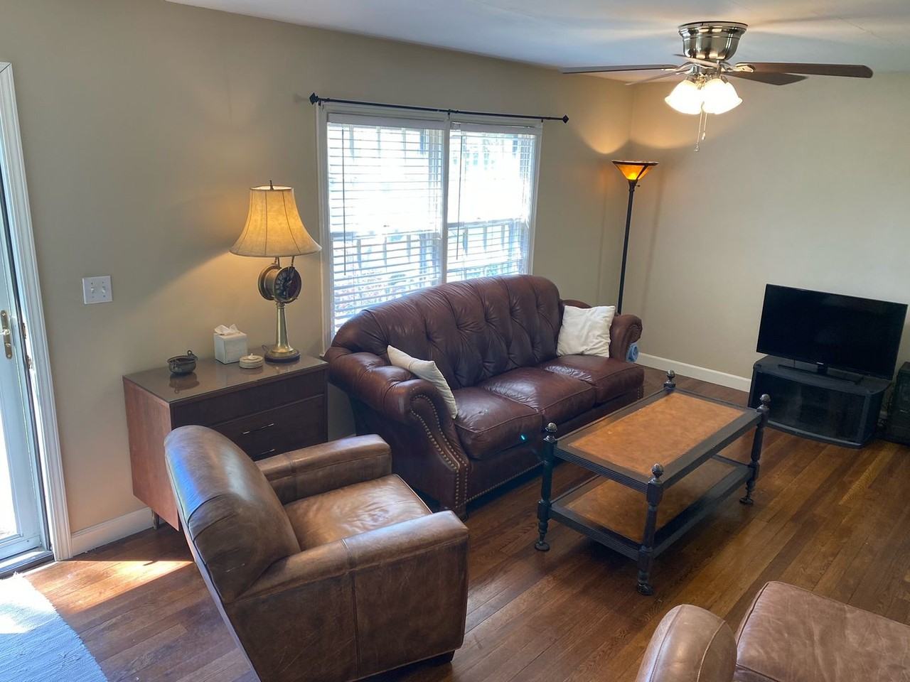 5025 Canterbury Rd - Photo 2 of 18