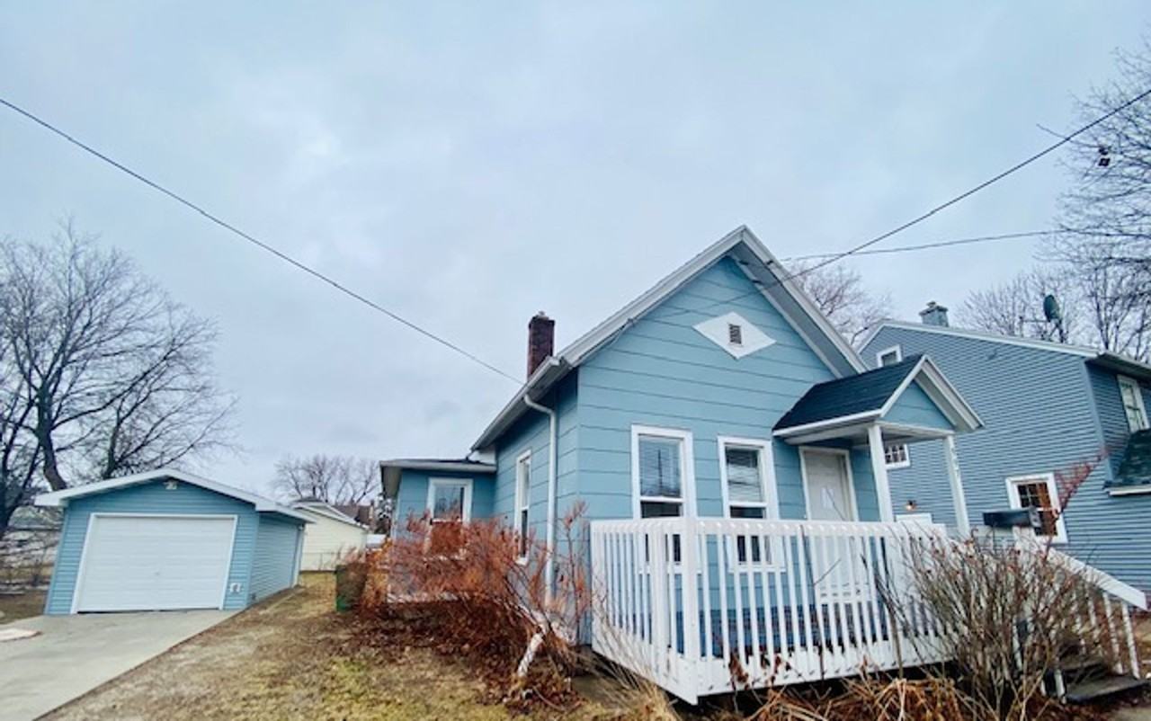 997 Shawano Ave - Photo 2 of 16