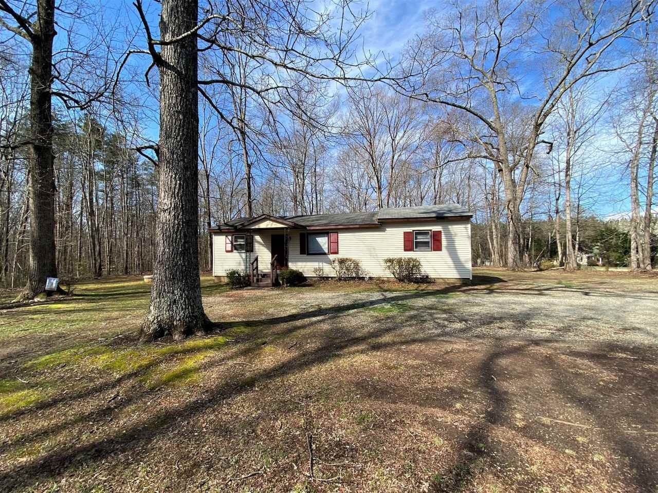 2449 Mountain View Rd - Photo 3 of 26