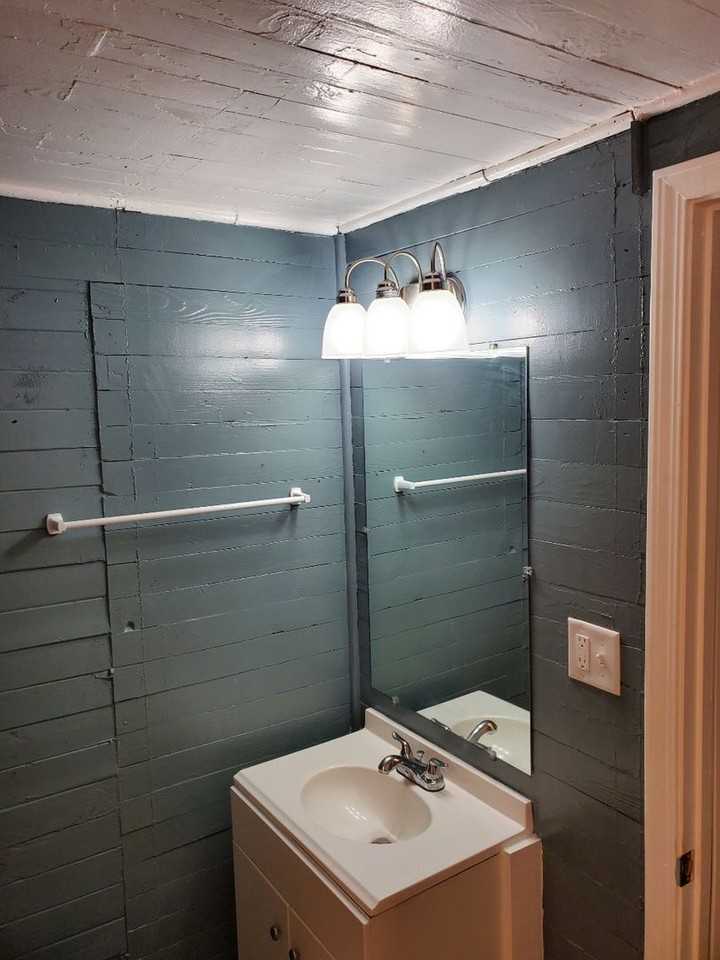 1517 Noble St - Photo 4 of 8