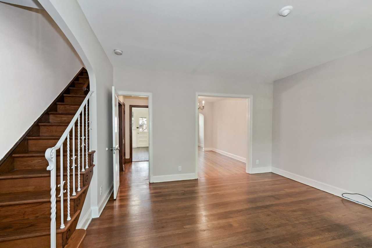 3905 W St Nw - Photo 3 of 30