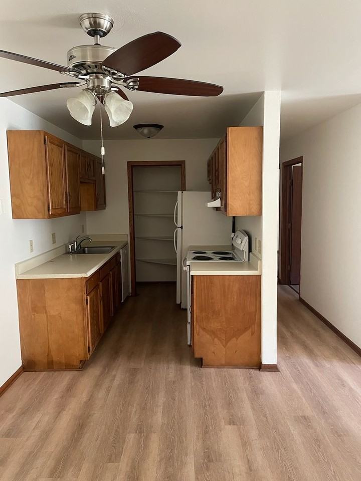 824 Weslyn Ct #3 - Photo 7 of 8