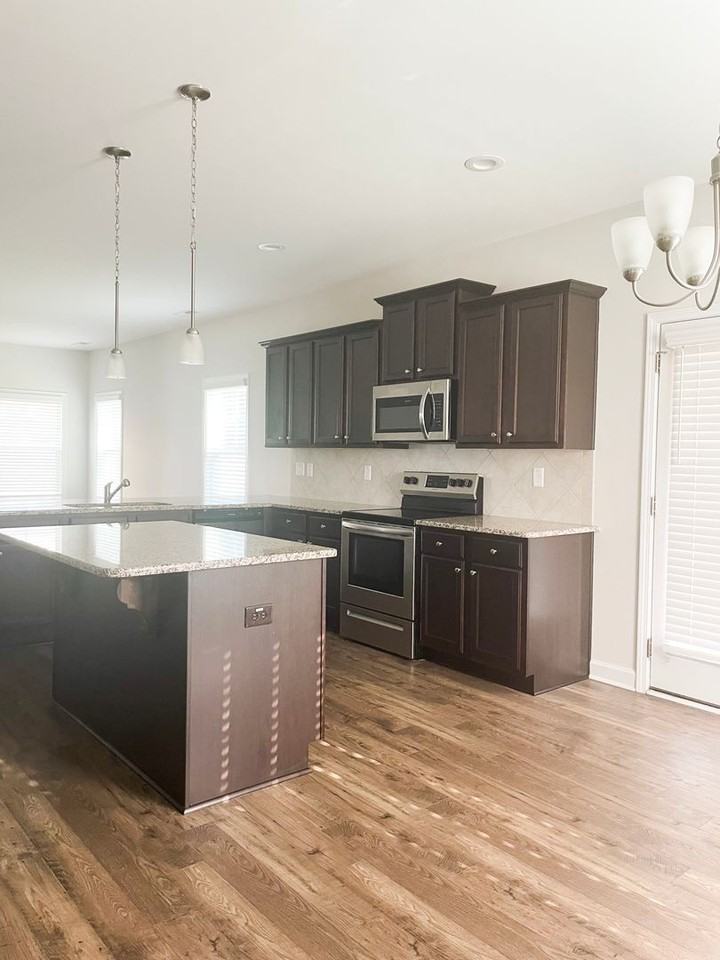 351 Springhaven Dr - Photo 4 of 14