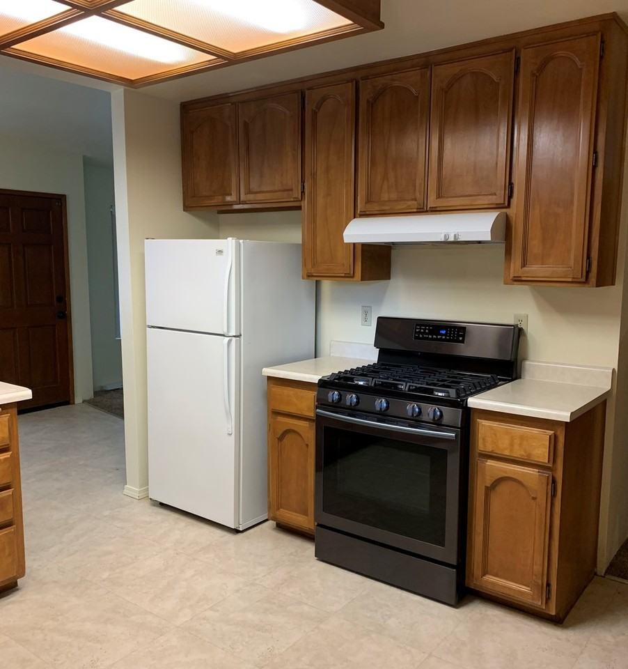 463 Agate Way - Photo 3 of 15