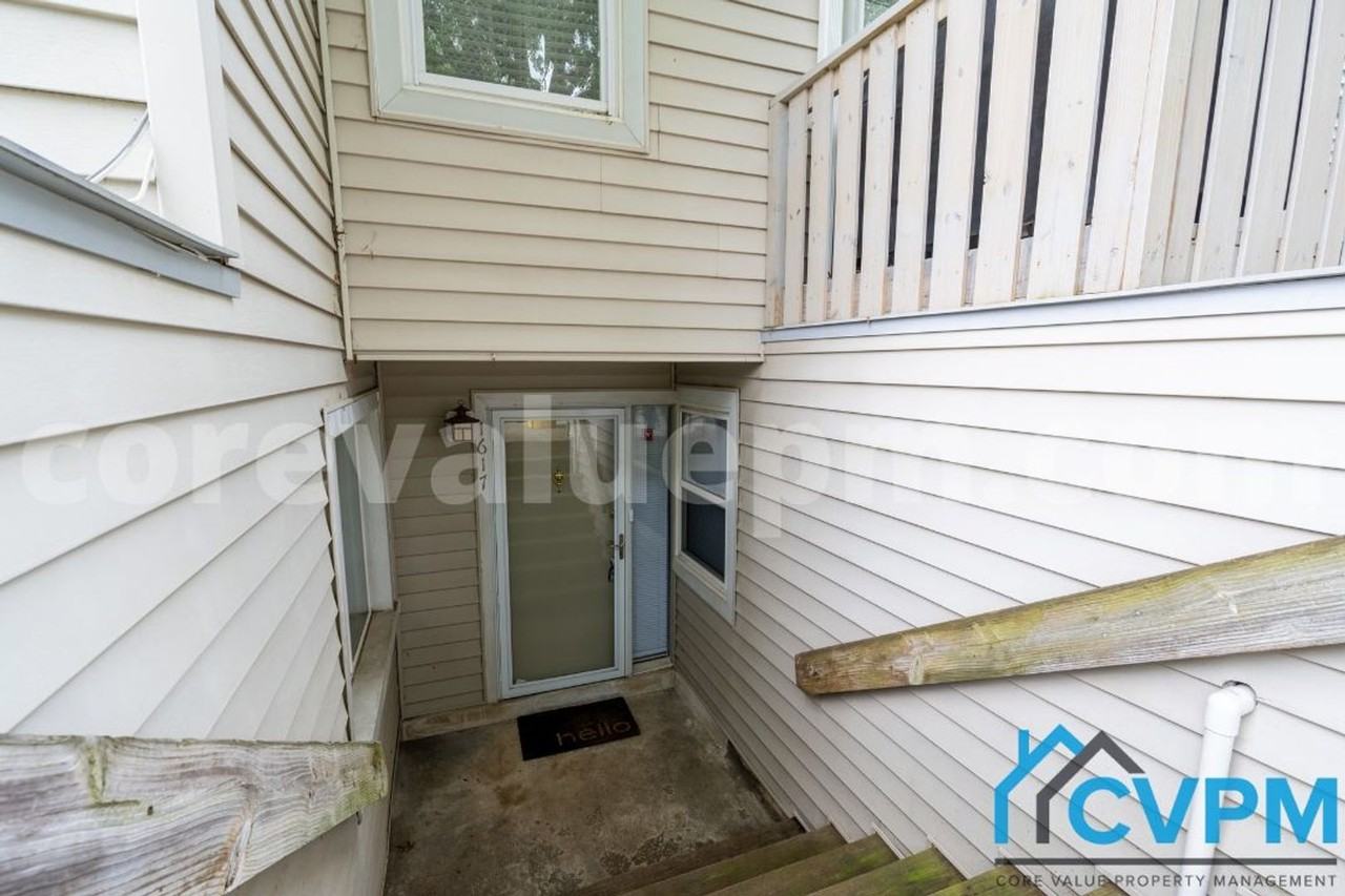 1617 Riedel Rd - Photo 4 of 28