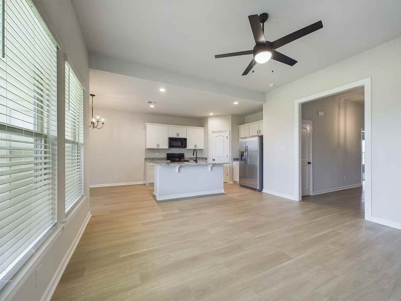 219 Weaver Way - Photo 3 of 26