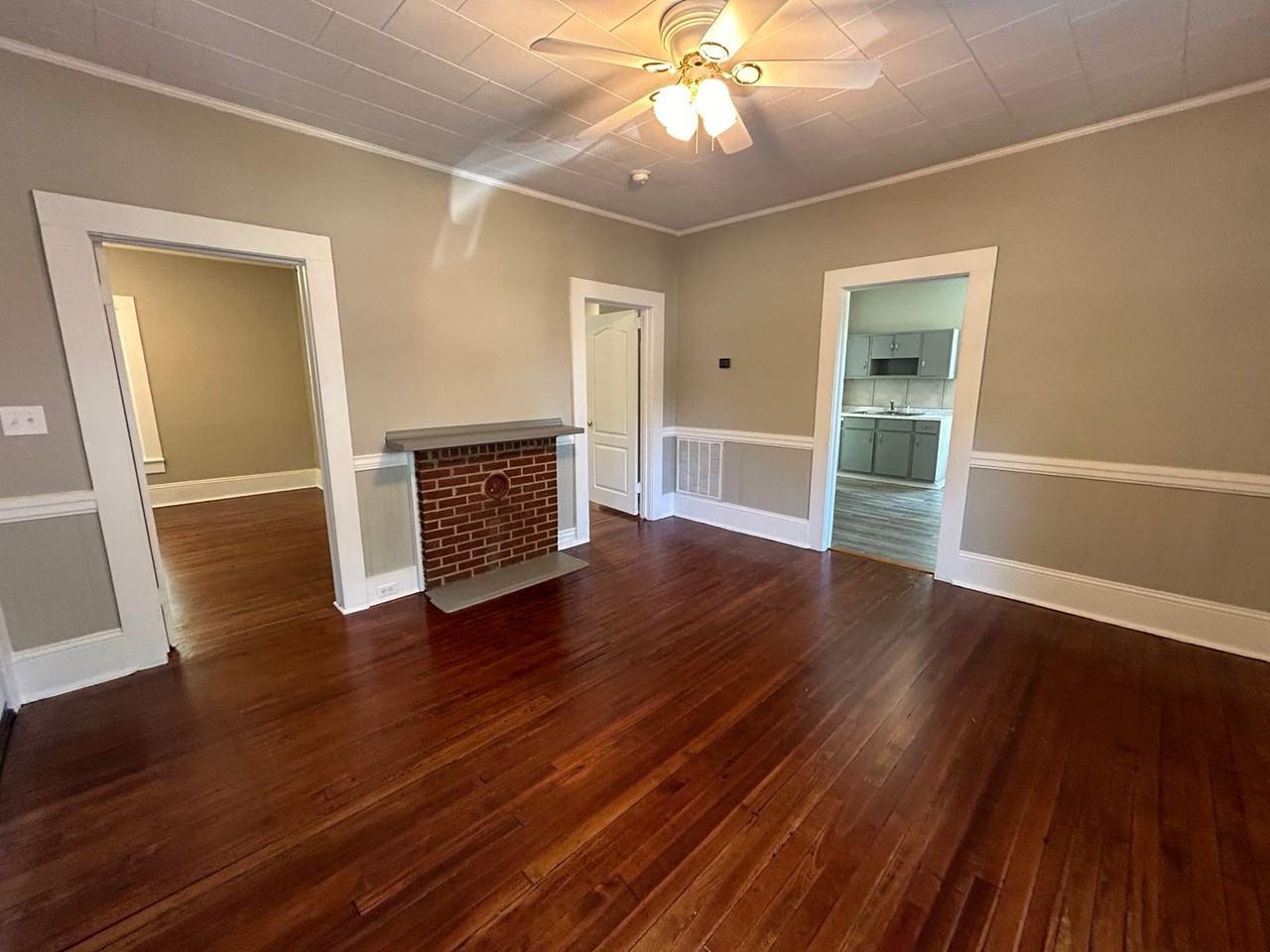 335 Patterson Ave - Photo 3 of 10