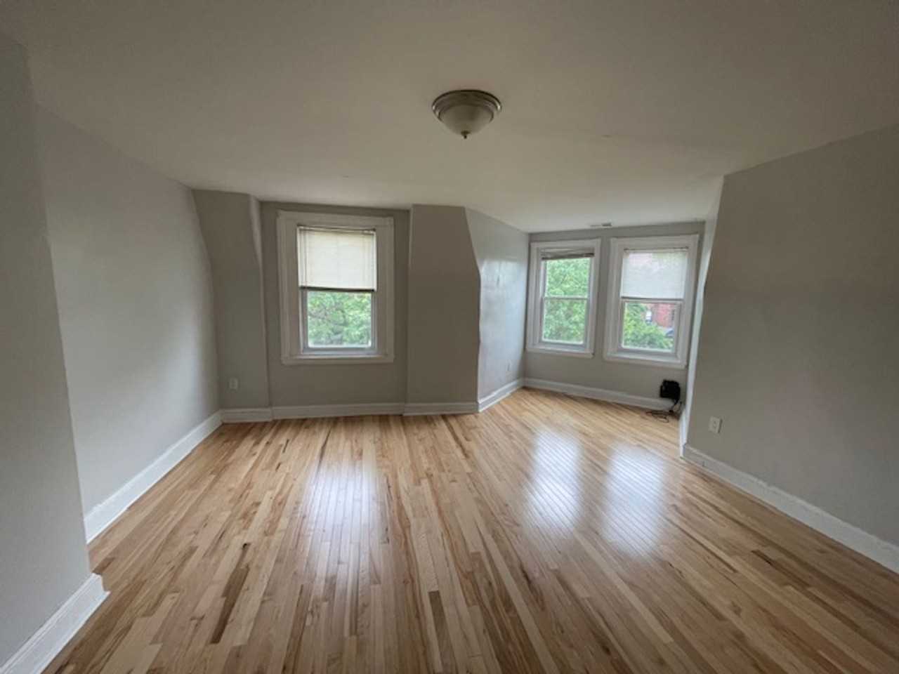 4715 Springfield Avenue - Photo 2 of 10