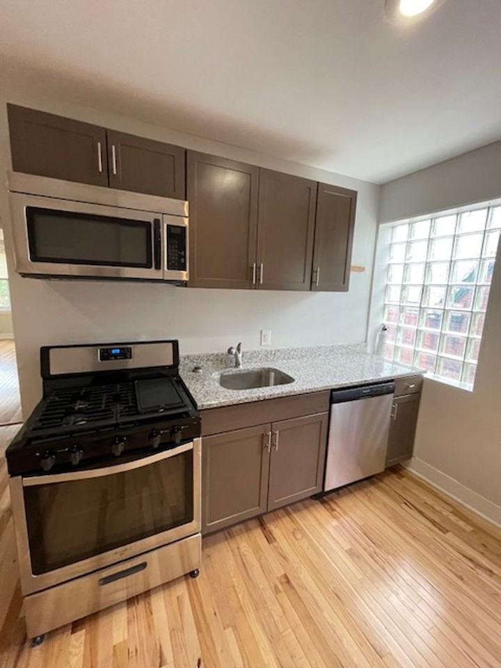 4715 Springfield Avenue - Photo 3 of 10